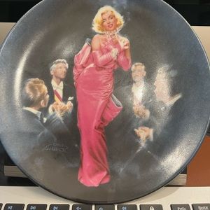 Marilyn Monroe collector plate